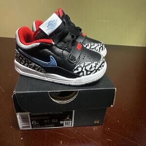 Nike Boys Air Jordan Legacy 312 CD9056-004 Black Basketball Sneakers 6C 2 pairs